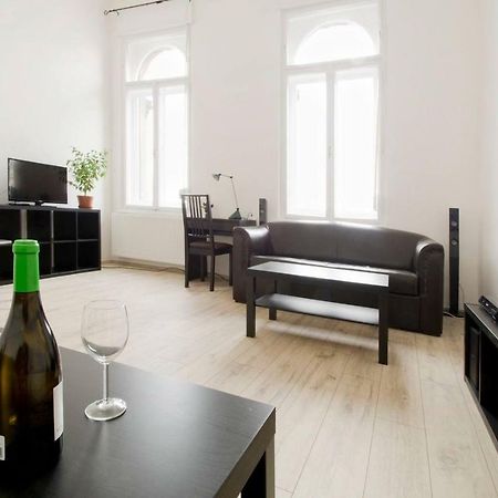 Apartment Andrassy Budapest Exteriör bild